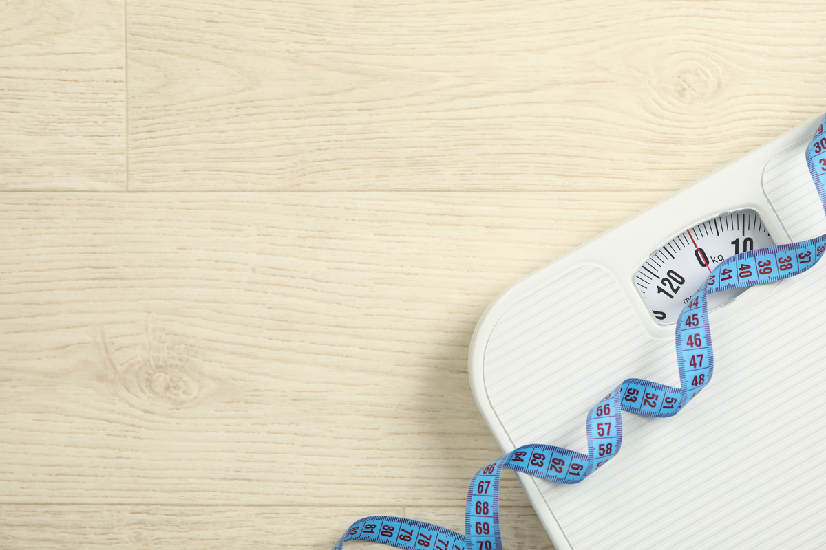 scale and tape measure
